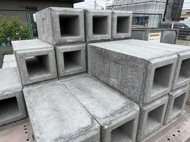 フェンス基礎石