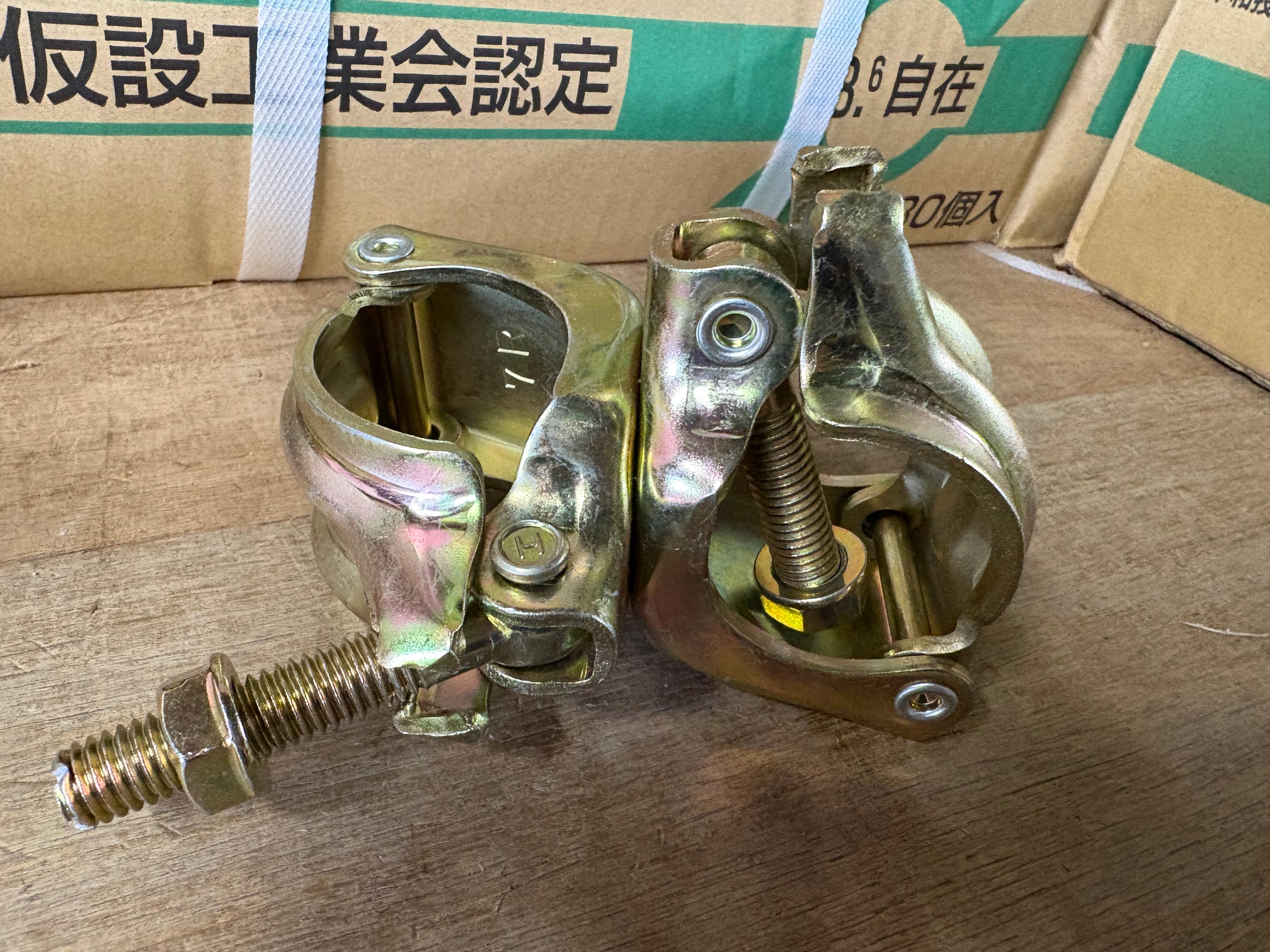 クランプ　自在・直交