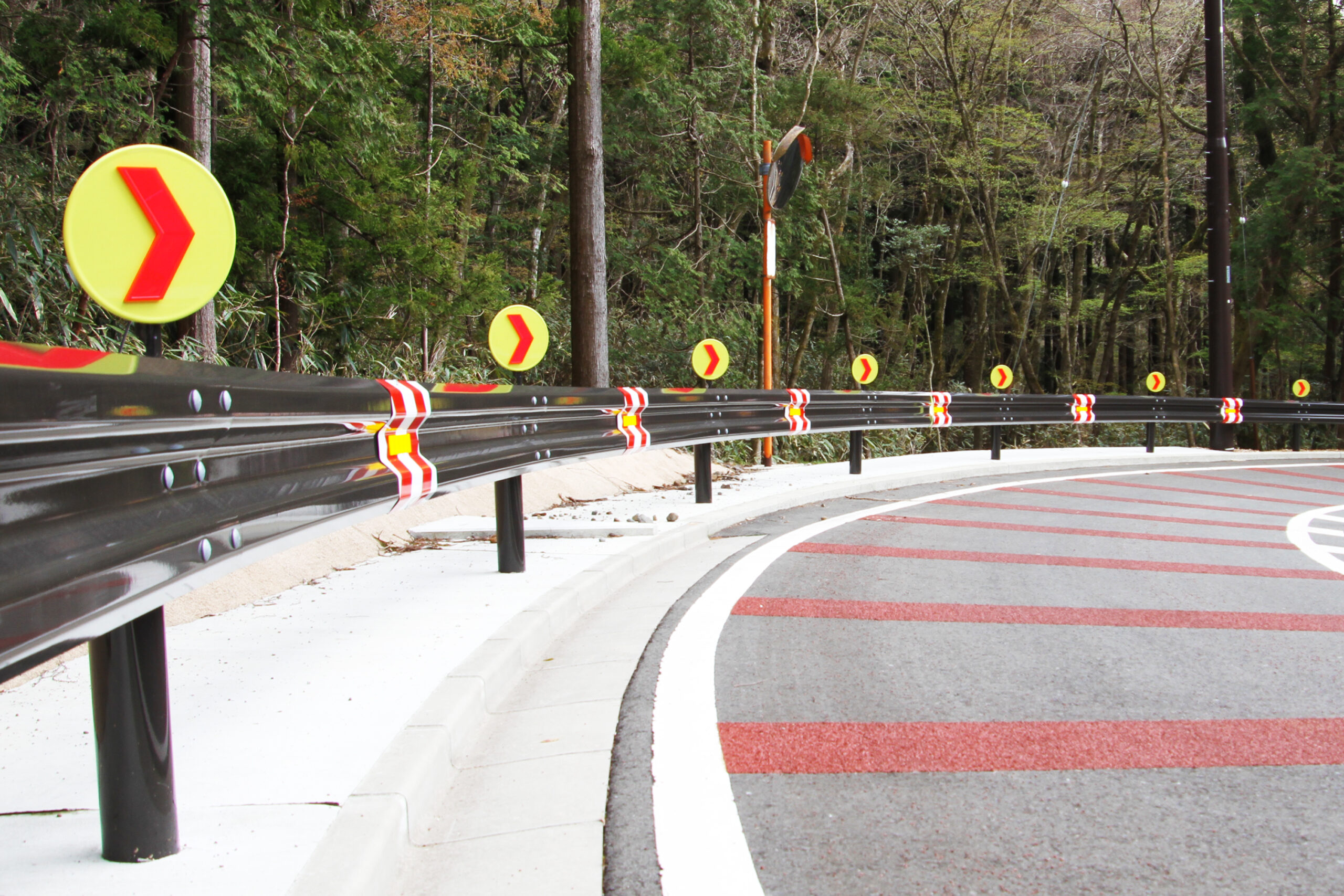 ガードレール